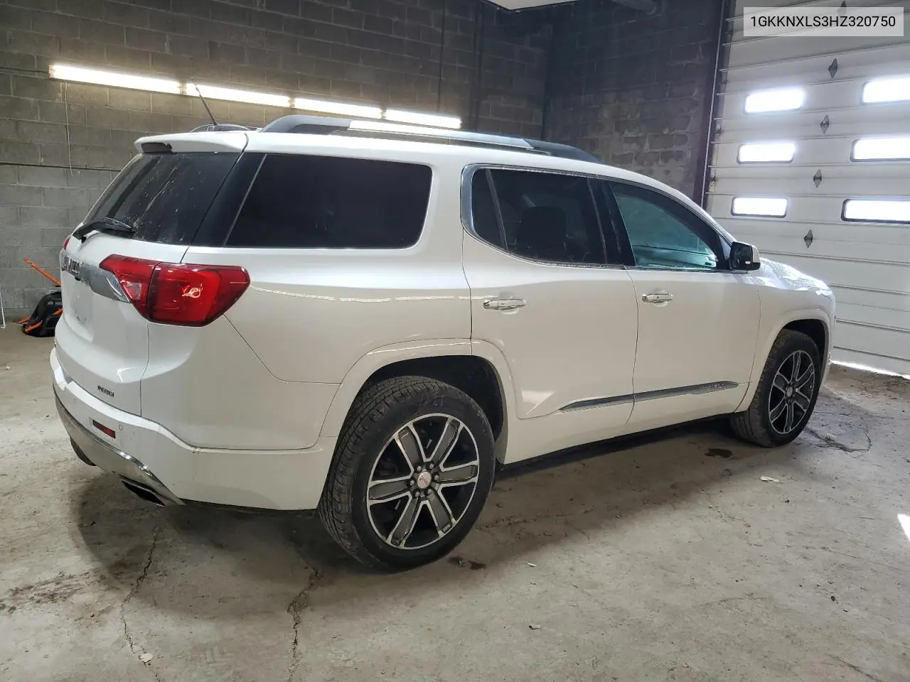 1GKKNXLS3HZ320750 2017 GMC Acadia Denali