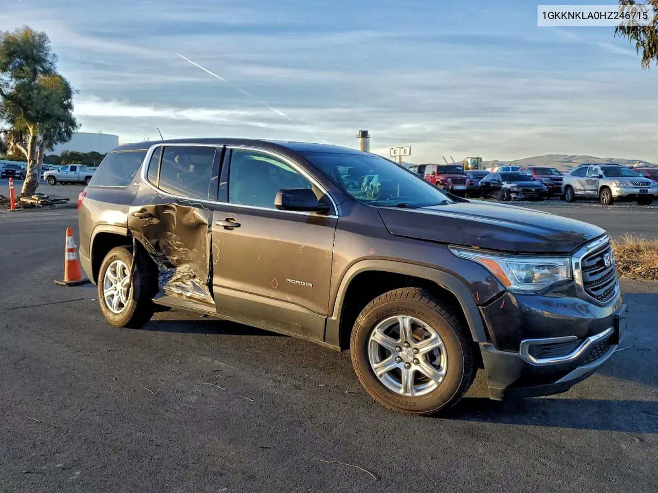 1GKKNKLA0HZ246715 2017 GMC Acadia Sle
