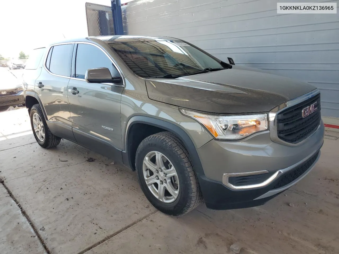 1GKKNKLA0KZ136965 2019 GMC Acadia Sle