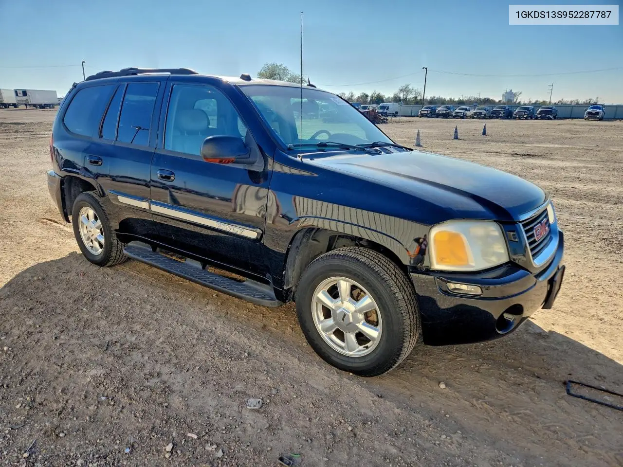 1GKDS13S952287787 2005 GMC Envoy