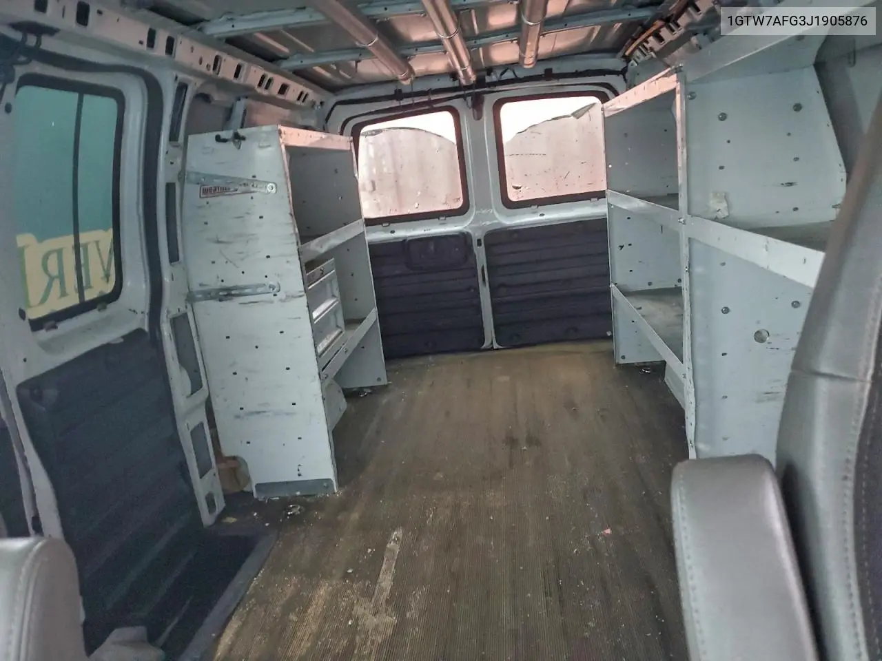 1GTW7AFG3J1905876 2018 GMC Savana G2500