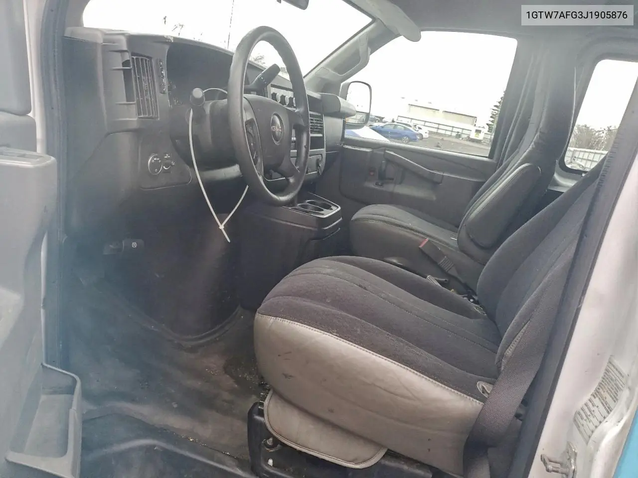 1GTW7AFG3J1905876 2018 GMC Savana G2500