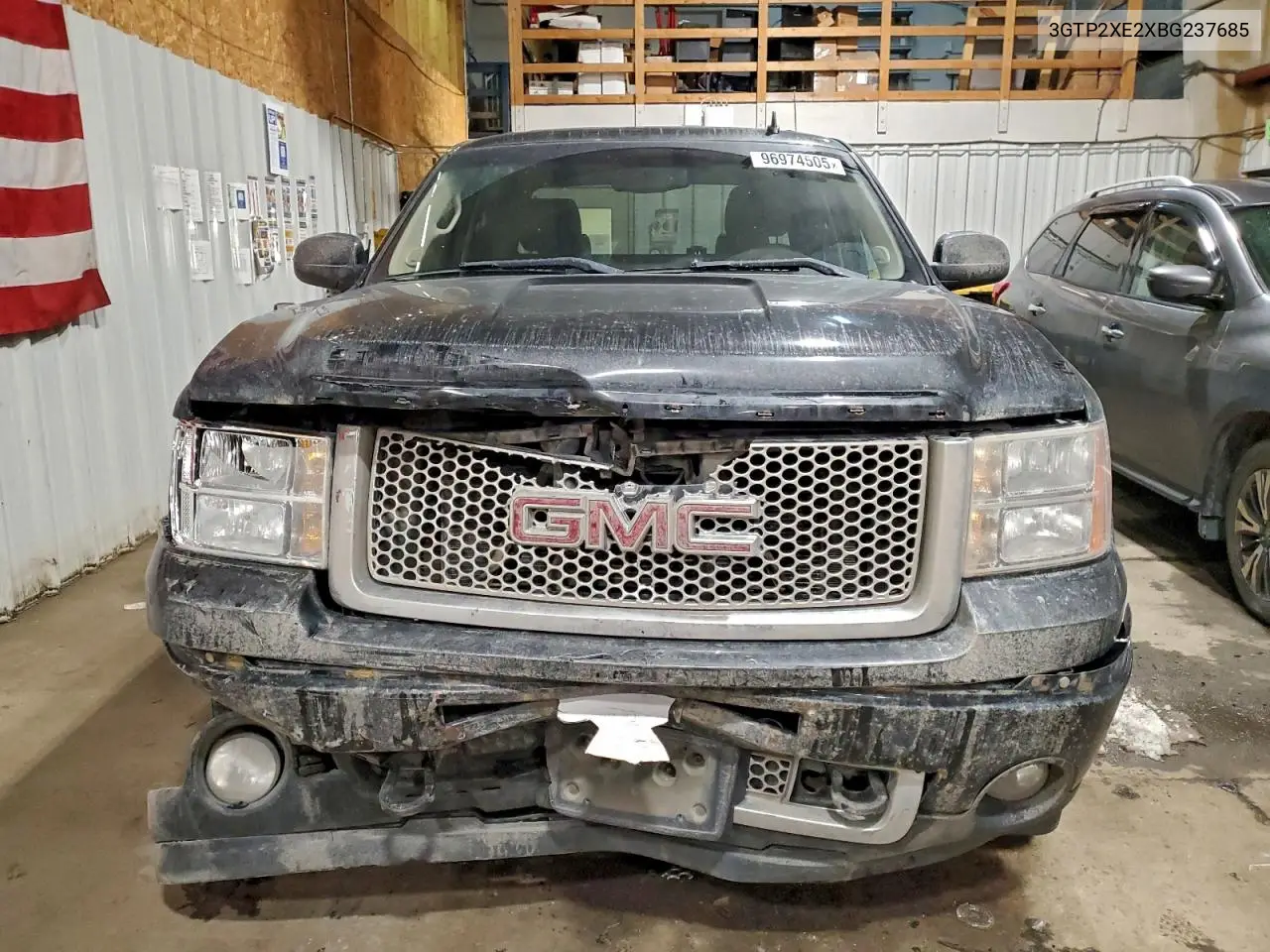 3GTP2XE2XBG237685 2011 GMC Sierra K1500 Denali