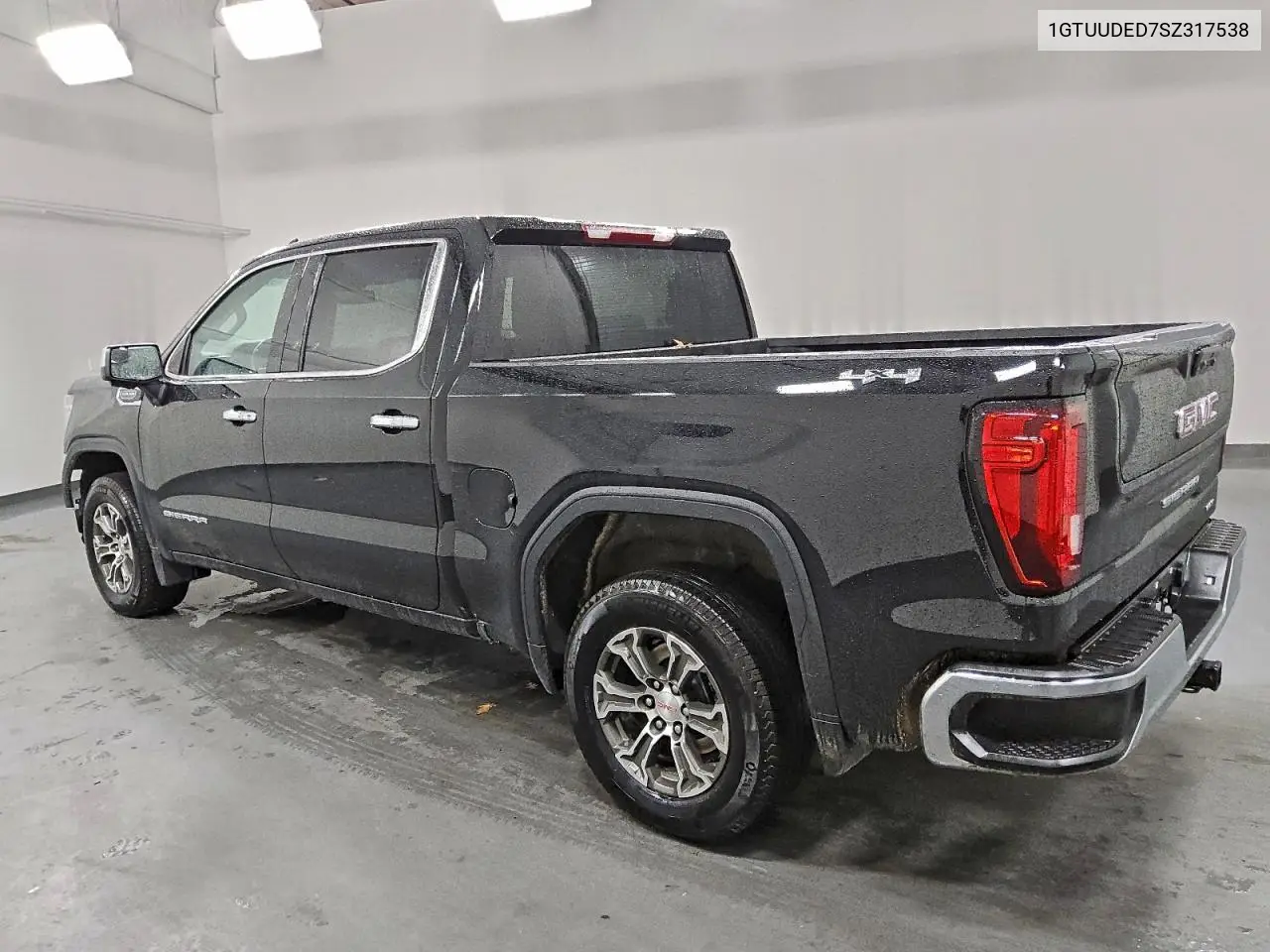 1GTUUDED7SZ317538 2025 GMC Sierra K1500 Slt