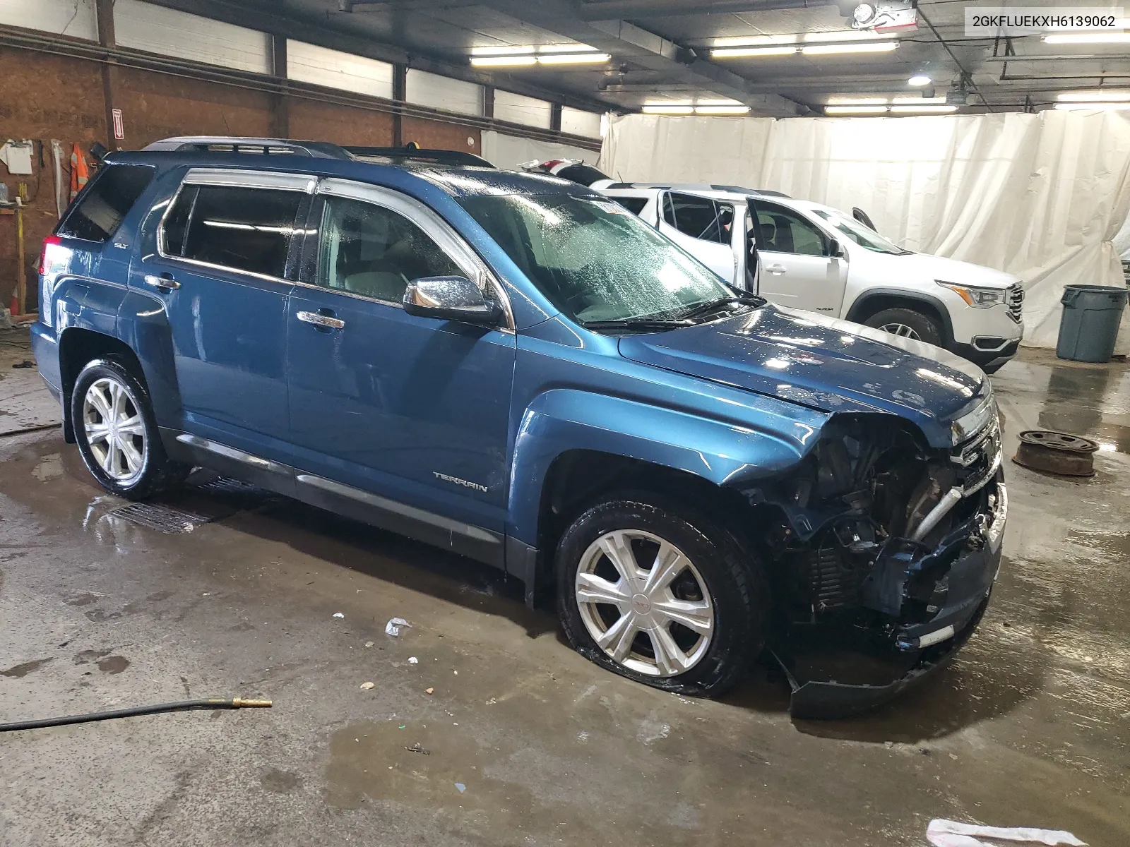 2GKFLUEKXH6139062 2017 GMC Terrain Slt