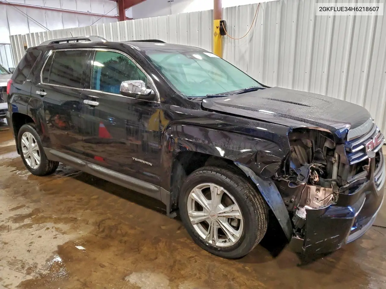 2GKFLUE34H6218607 2017 GMC Terrain Slt