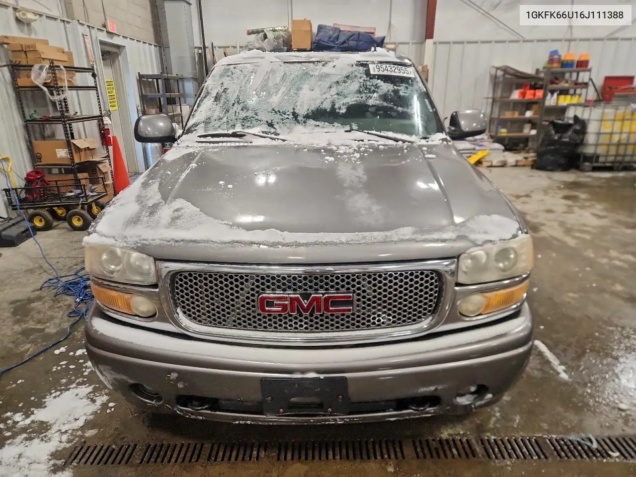1GKFK66U16J111388 2006 GMC Yukon Xl Denali