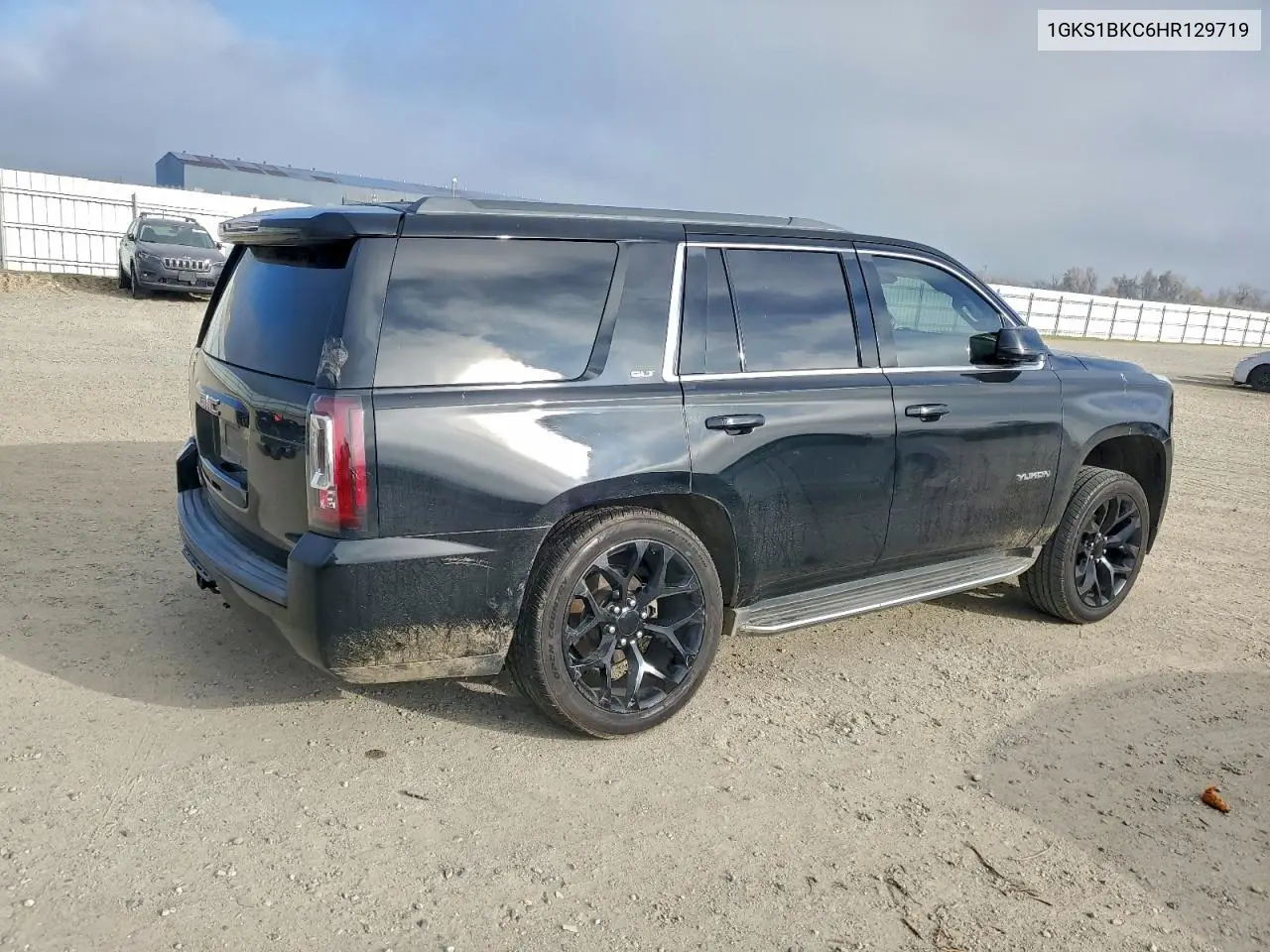 1GKS1BKC6HR129719 2017 GMC Yukon Slt