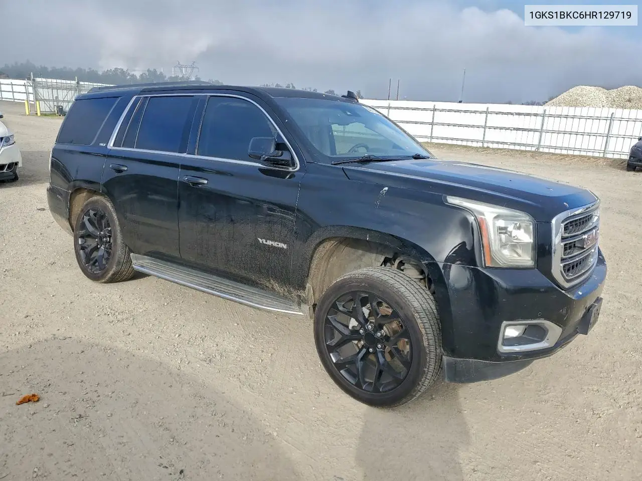 1GKS1BKC6HR129719 2017 GMC Yukon Slt