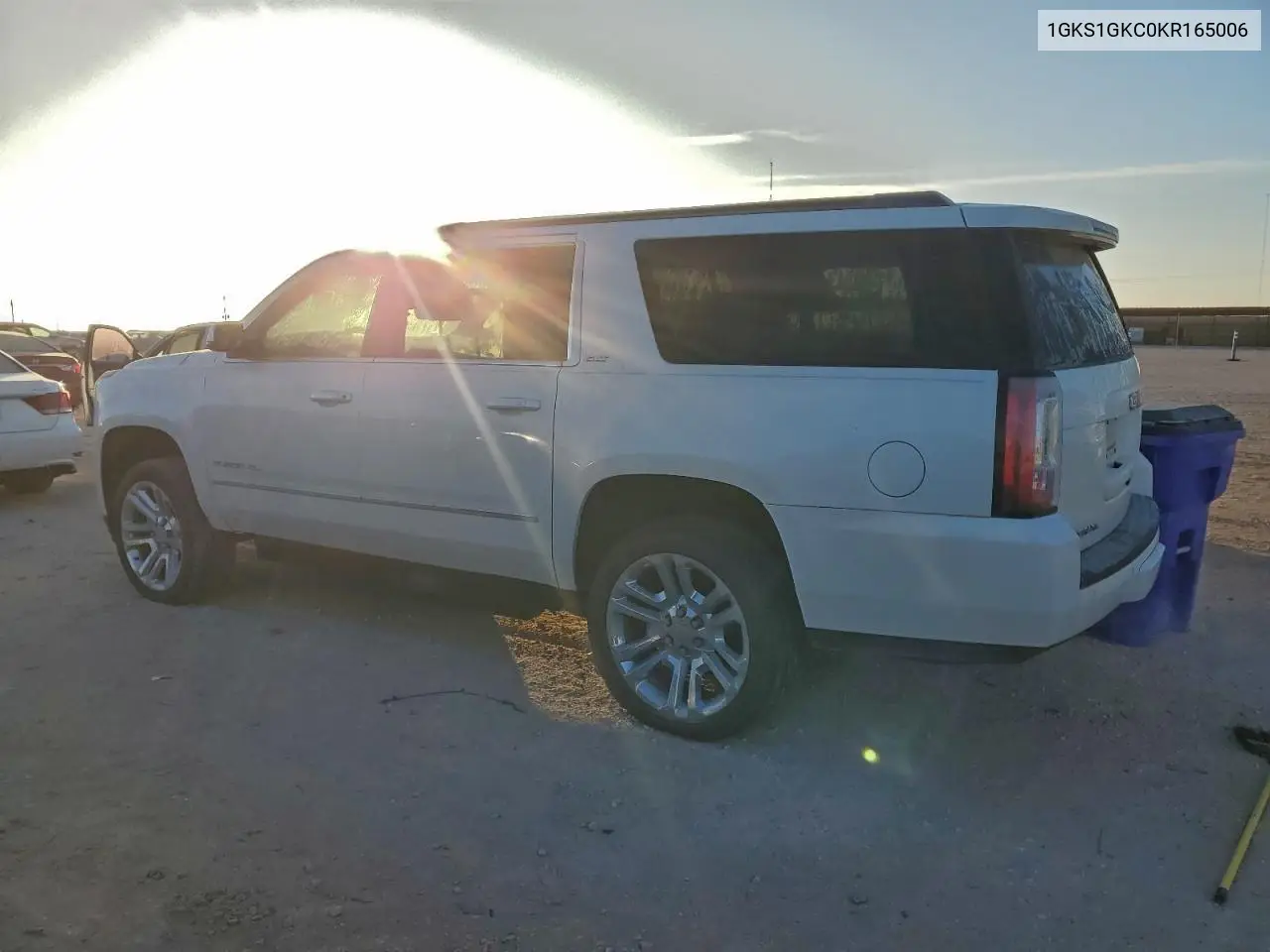 1GKS1GKC0KR165006 2019 GMC Yukon Xl C1500 Slt