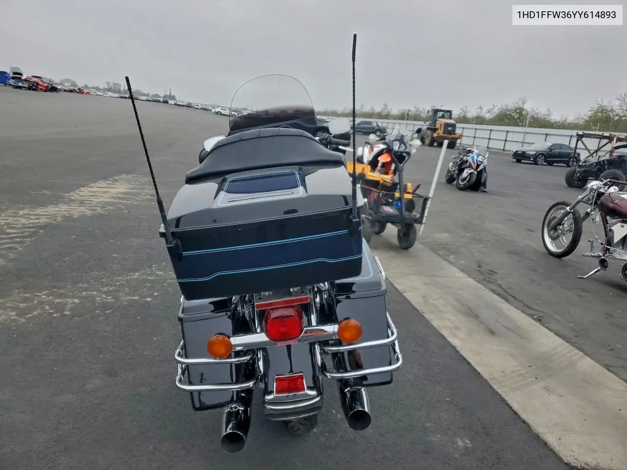 1HD1FFW36YY614893 2000 Harley-Davidson Flhtci