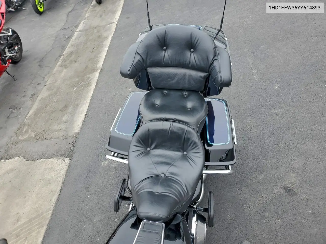 1HD1FFW36YY614893 2000 Harley-Davidson Flhtci