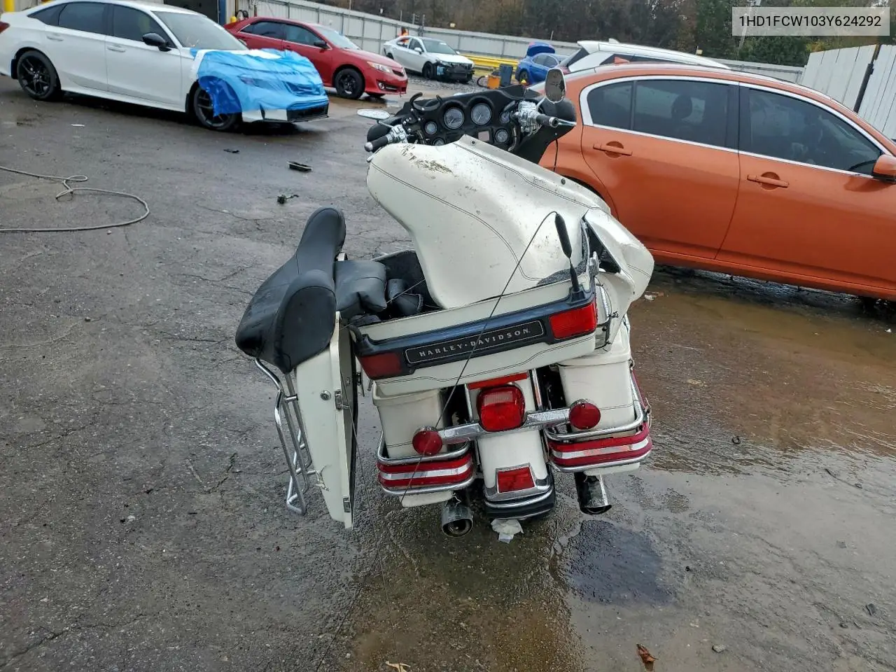 1HD1FCW103Y624292 2003 Harley-Davidson Flhtcui
