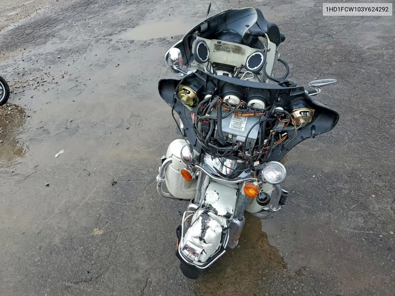 1HD1FCW103Y624292 2003 Harley-Davidson Flhtcui