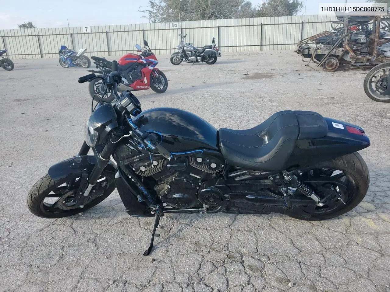 1HD1HHH15DC808775 2013 Harley-Davidson Vrscdx Night Rod Special