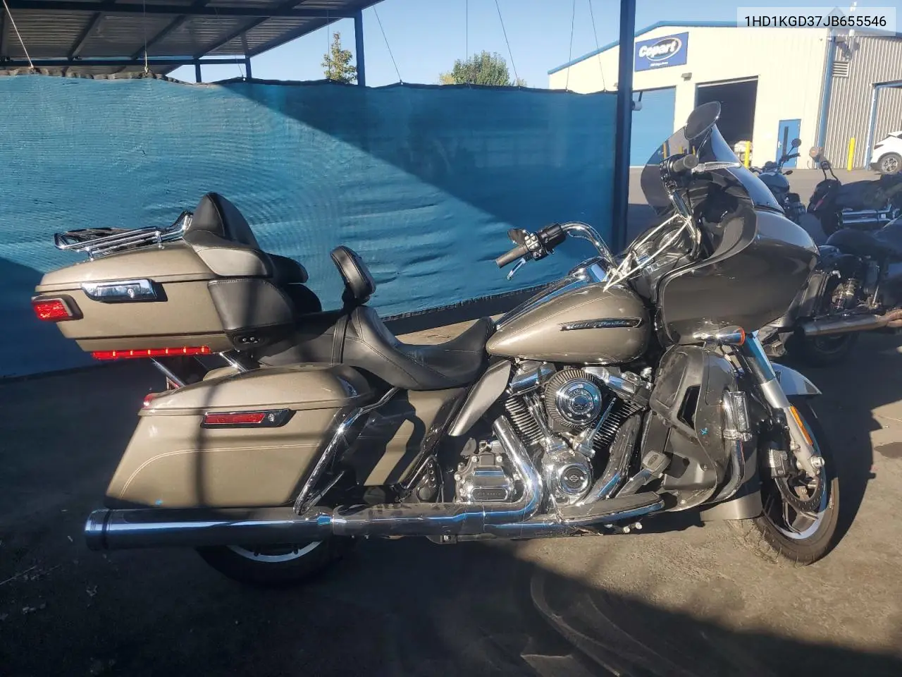 1HD1KGD37JB655546 2018 Harley-Davidson Fltru