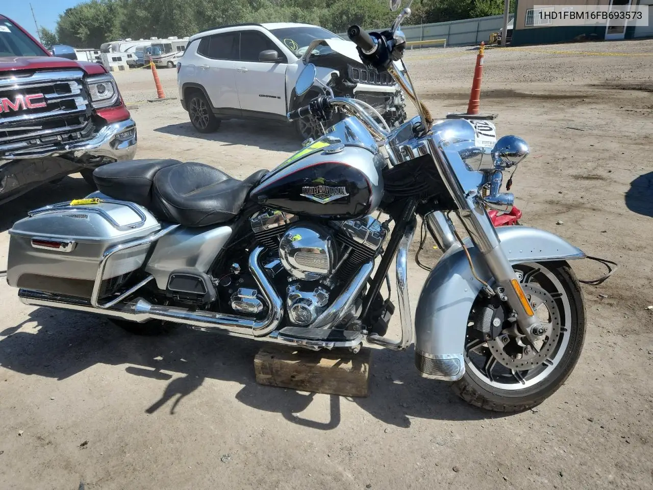 1HD1FBM16FB693573 2015 Harley-Davidson Flhr Road King
