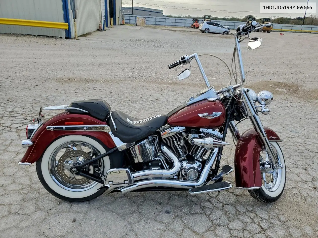 1HD1JD5199Y069566 2009 Harley-Davidson Flstn