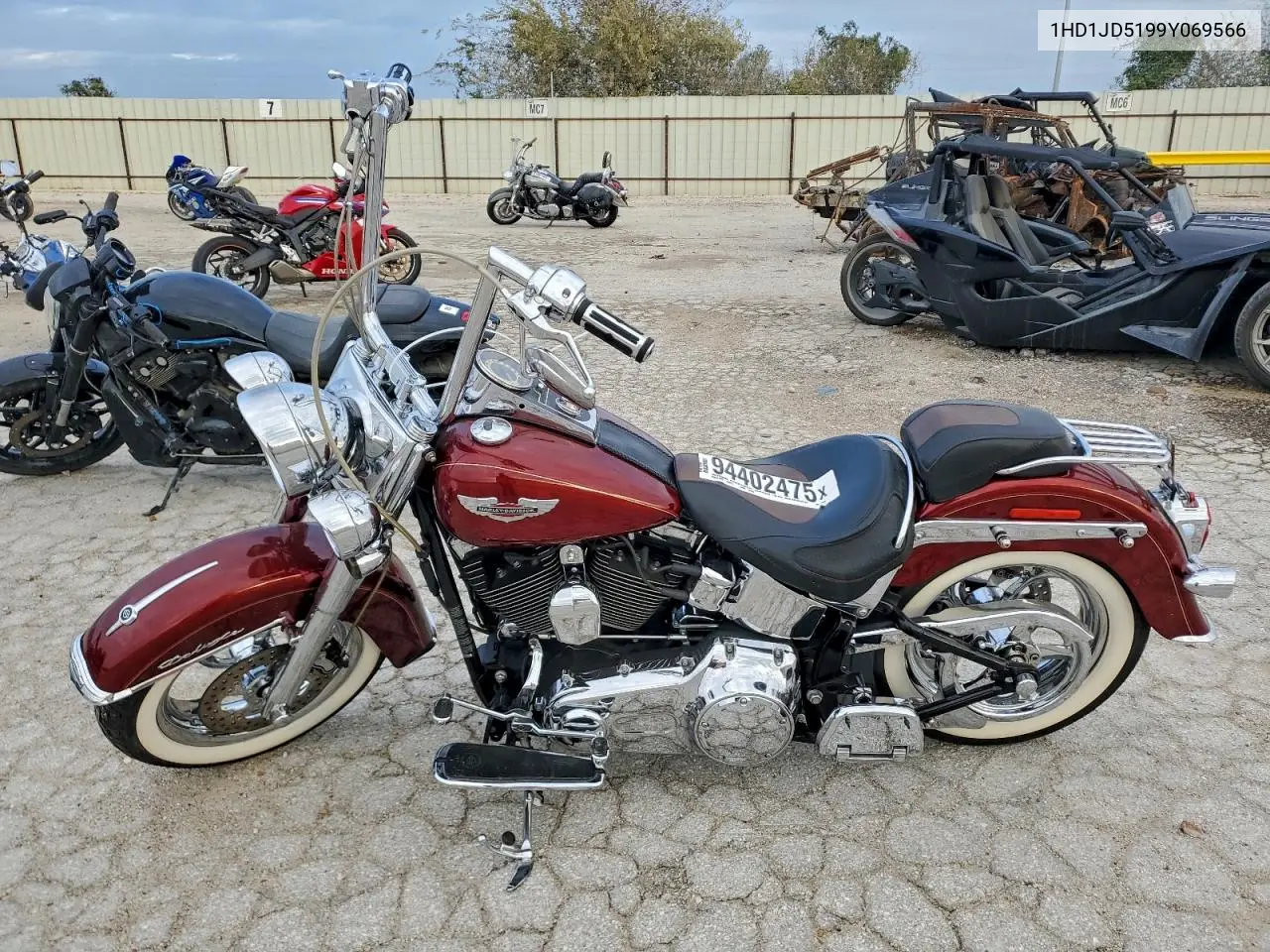 1HD1JD5199Y069566 2009 Harley-Davidson Flstn