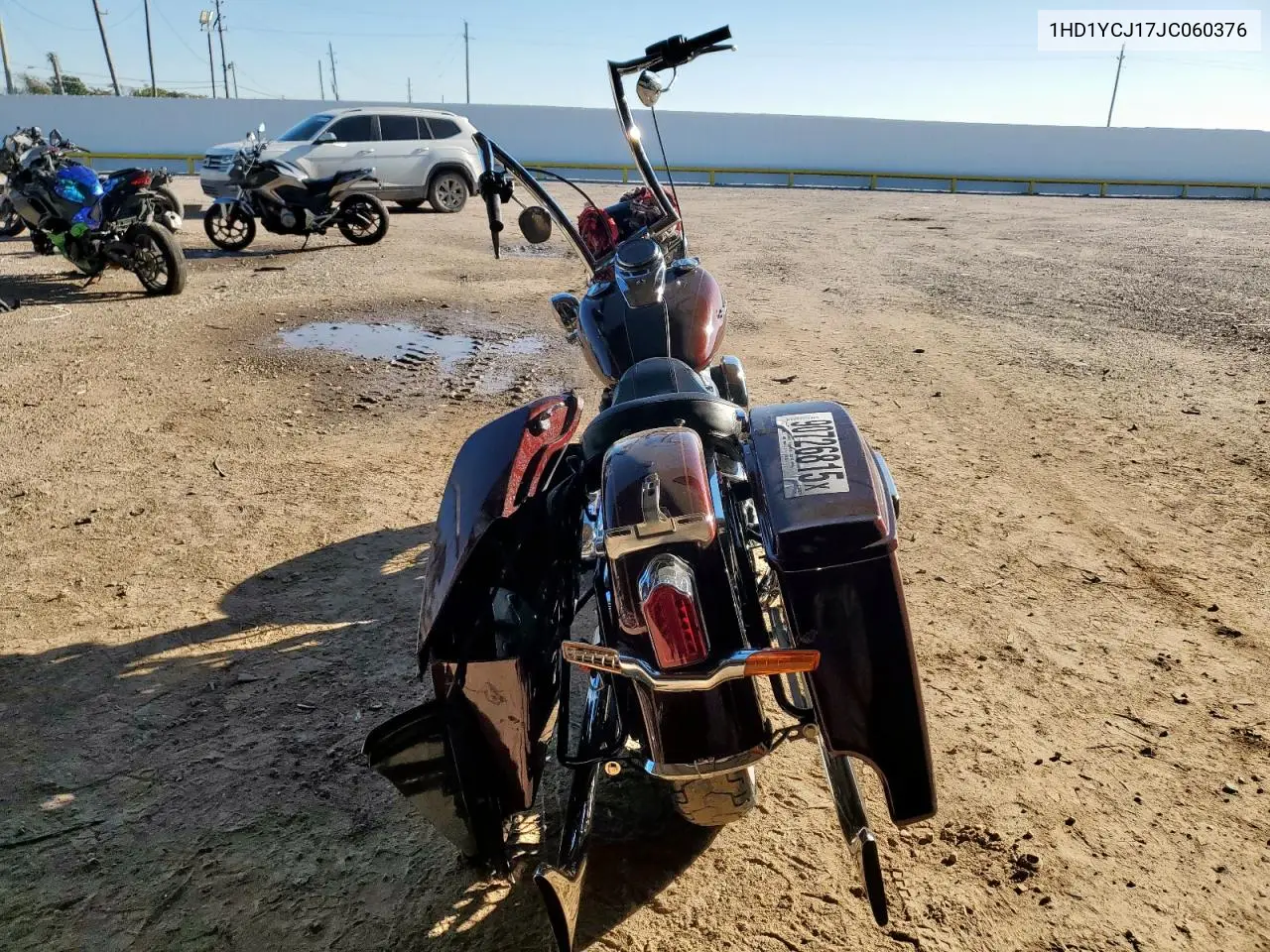 1HD1YCJ17JC060376 2018 Harley-Davidson Flde Deluxe
