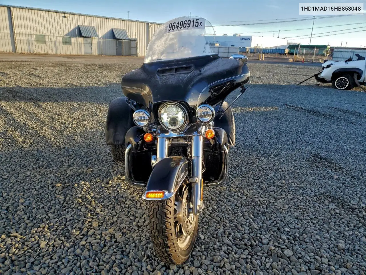 1HD1MAD16HB853048 2017 Harley-Davidson Flhtcutg Tri Glide Ultra