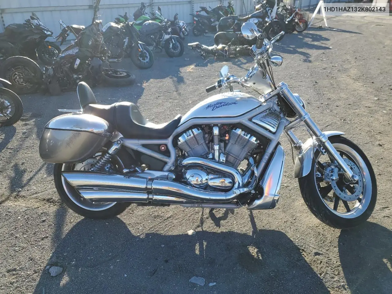 1HD1HAZ132K802143 2002 Harley-Davidson Vrsca