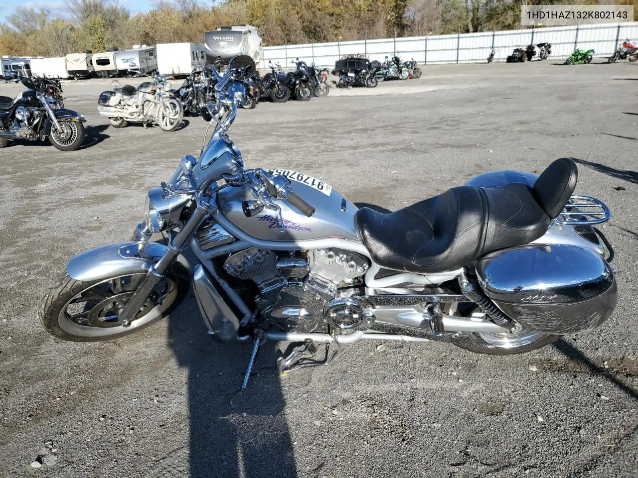 1HD1HAZ132K802143 2002 Harley-Davidson Vrsca