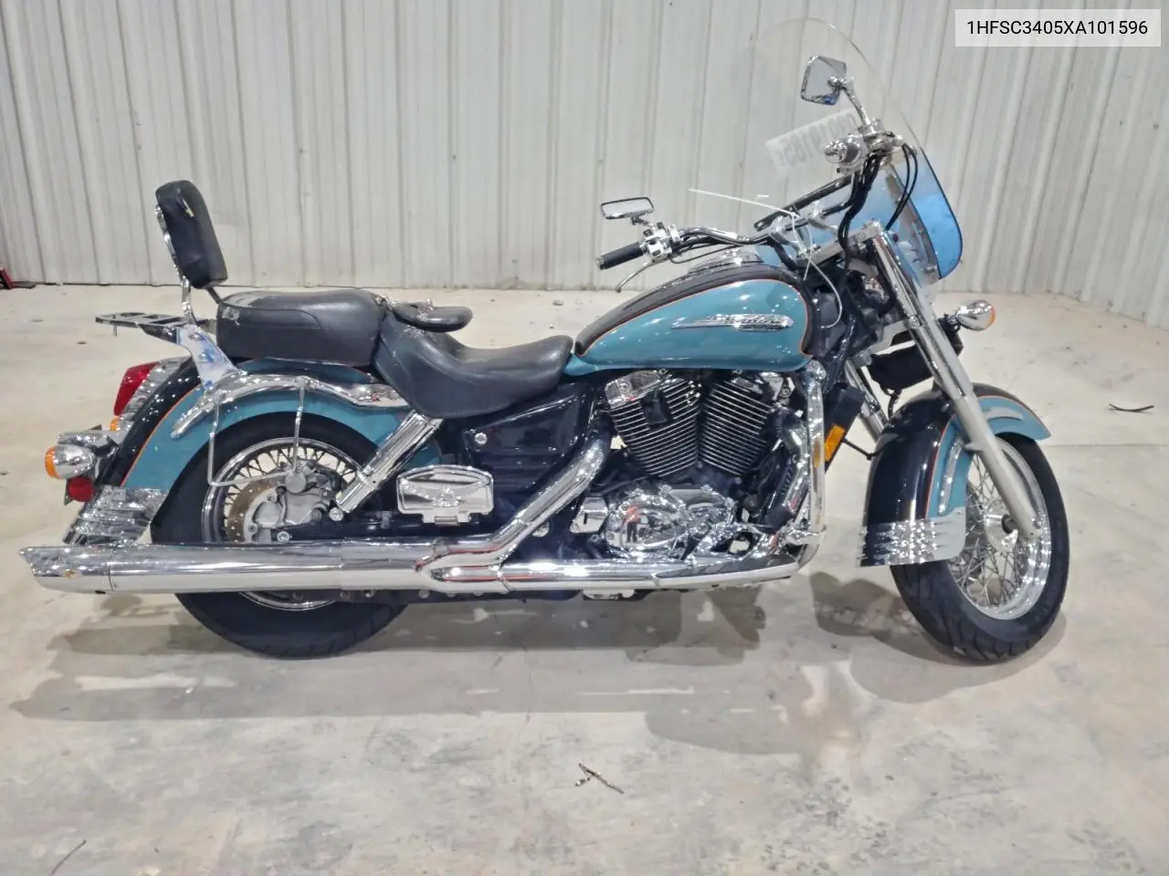 1HFSC3405XA101596 1999 Honda Vt1100 C3