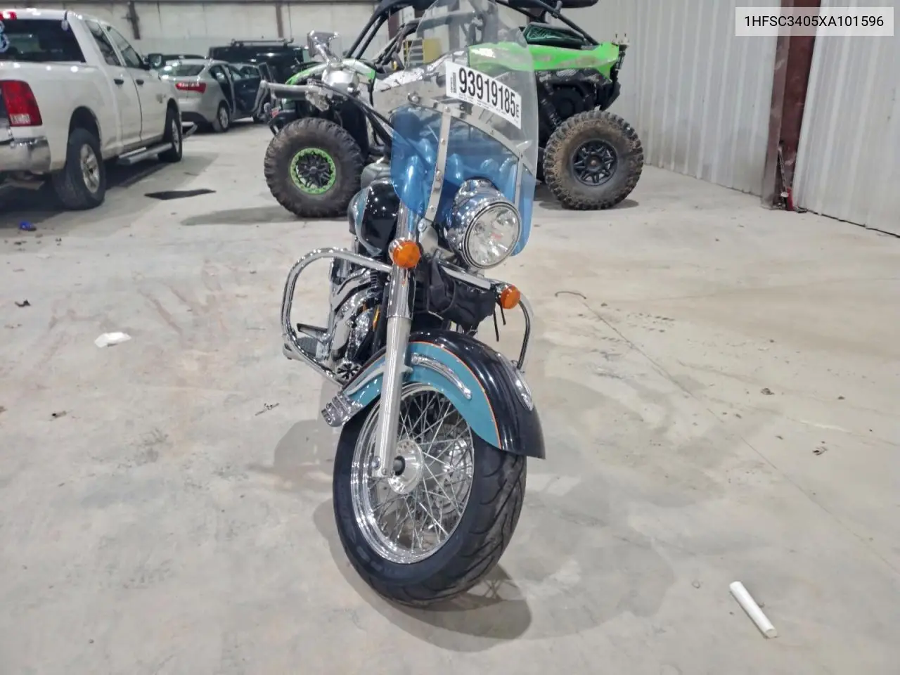1HFSC3405XA101596 1999 Honda Vt1100 C3