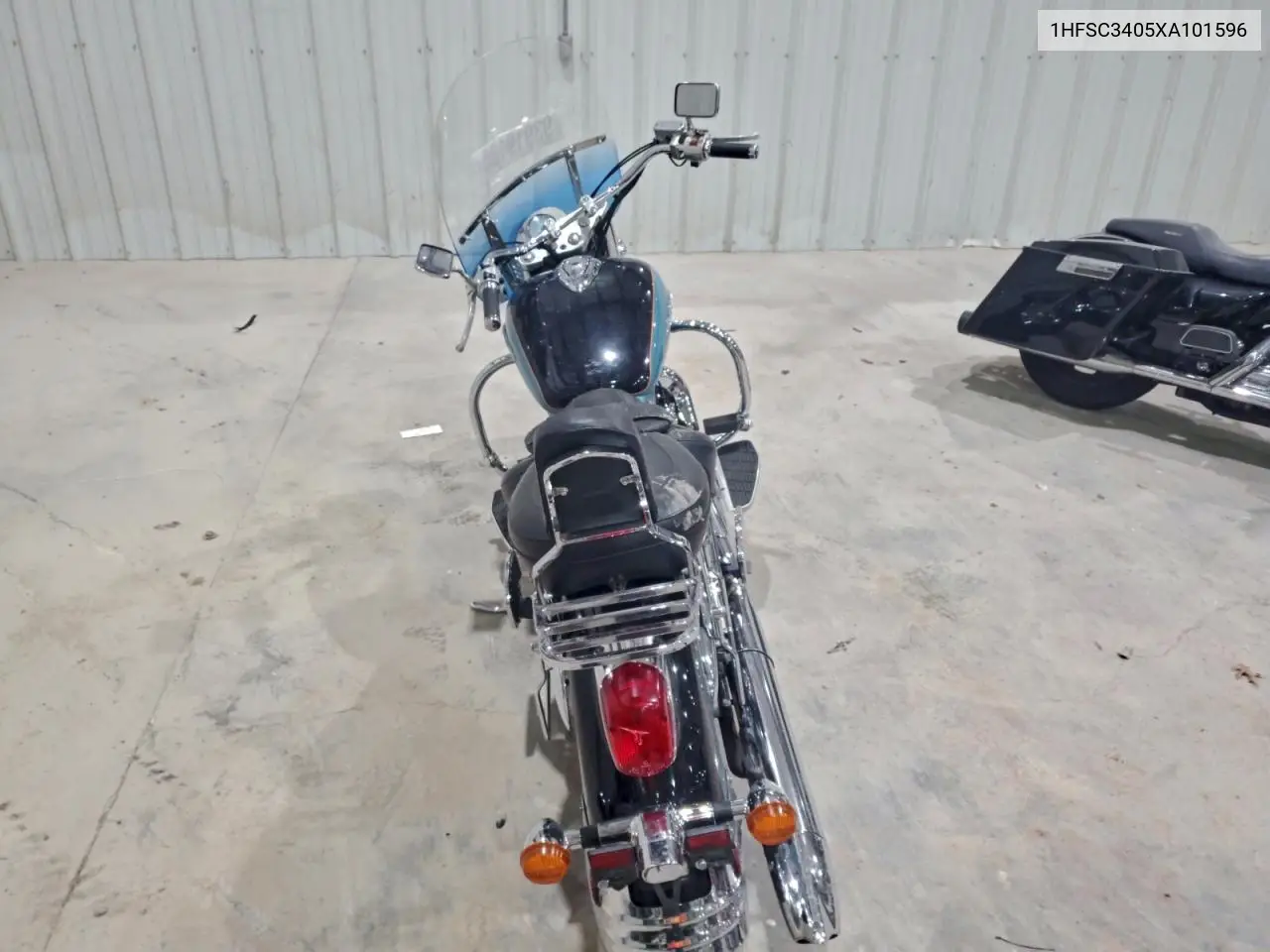 1HFSC3405XA101596 1999 Honda Vt1100 C3