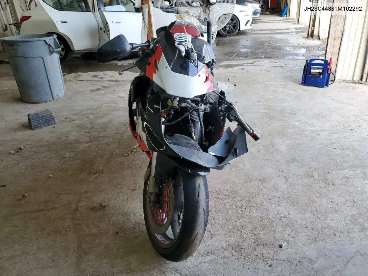 JH2SC44331M102292 2001 Honda Cbr900 Re