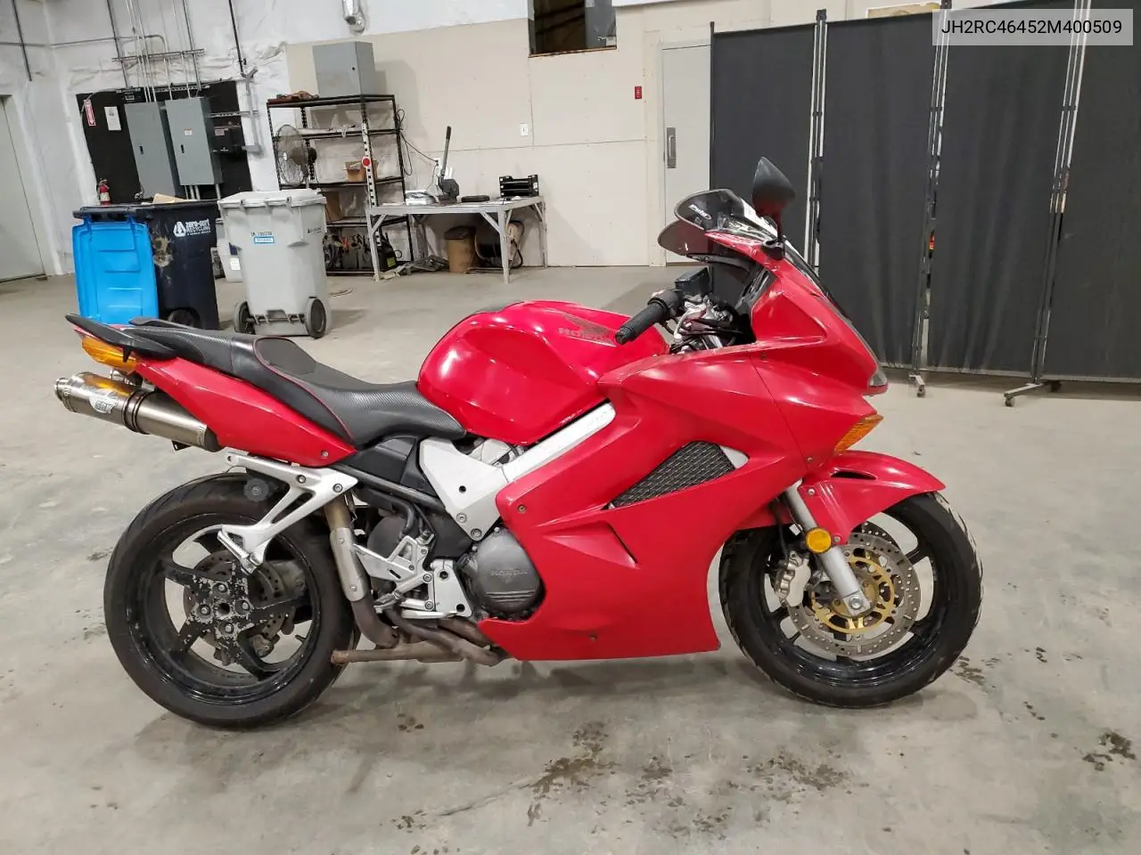 JH2RC46452M400509 2002 Honda Vfr800 A