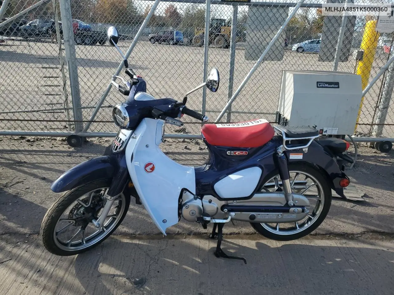 MLHJA4851K5000360 2019 Honda C125 A