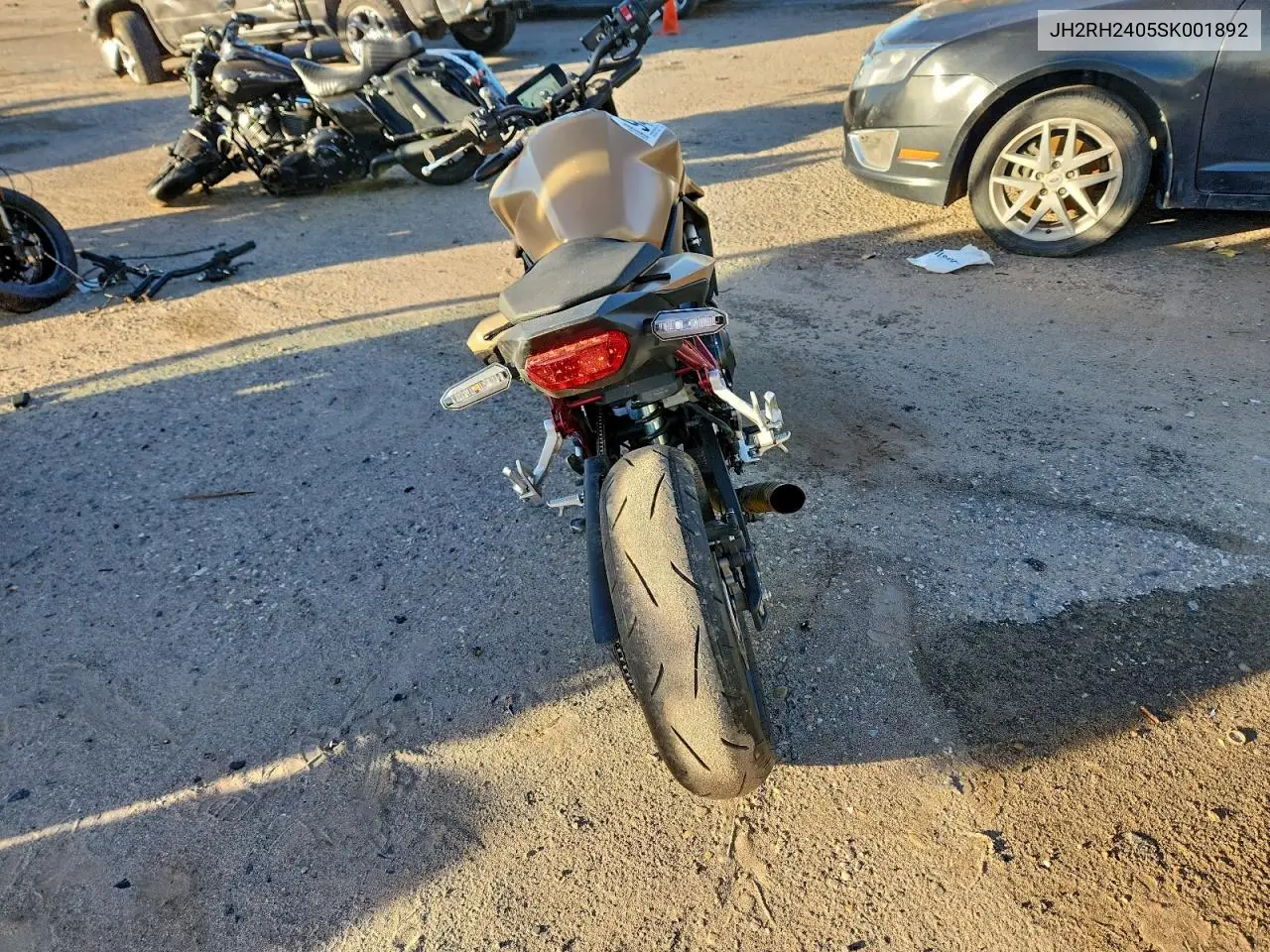 JH2RH2405SK001892 2025 Honda Cb750 A