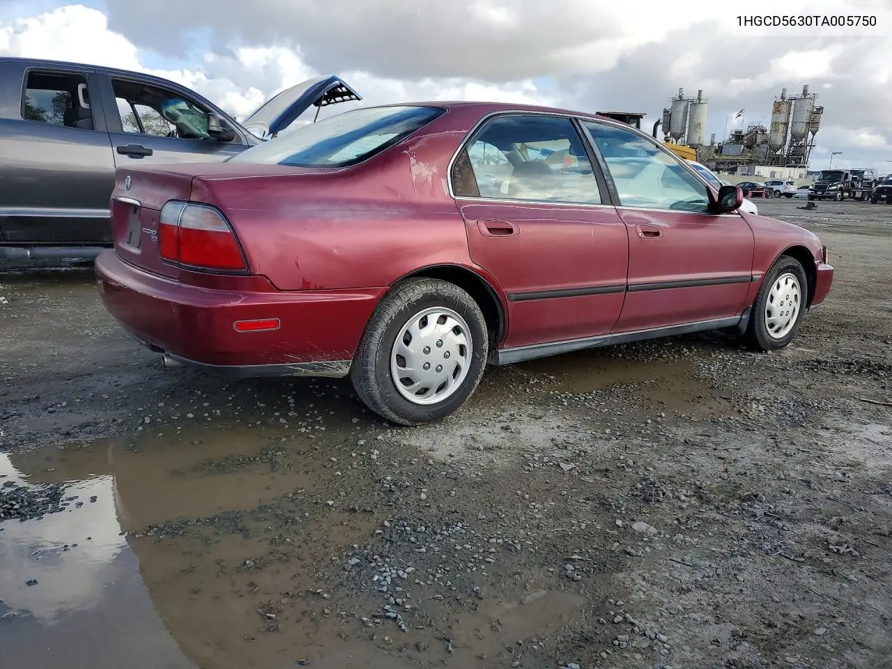 1996 Honda Accord Lx VIN: 1HGCD5630TA005750 Lot: 77806855
