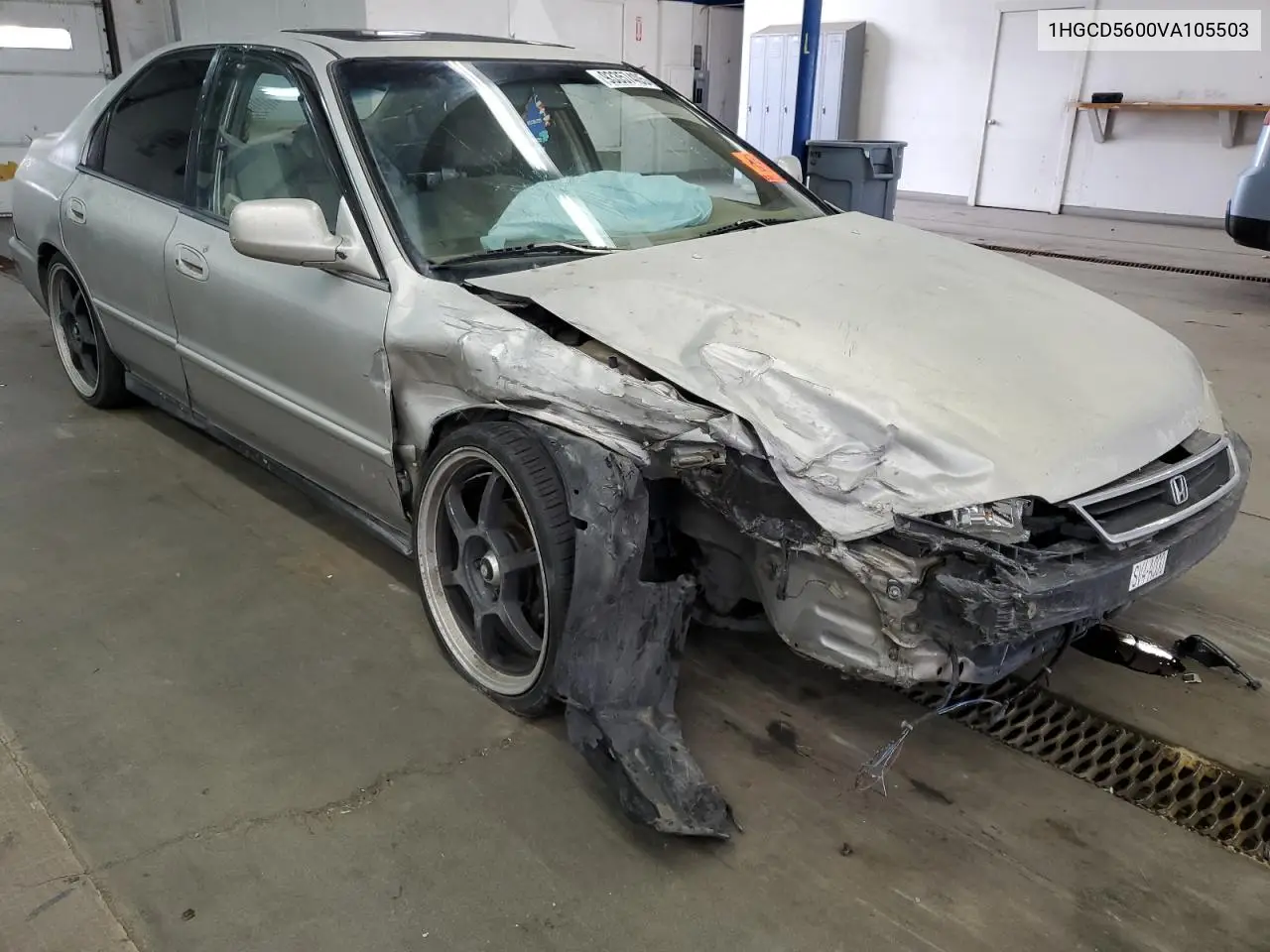 1HGCD5600VA105503 1997 Honda Accord Se