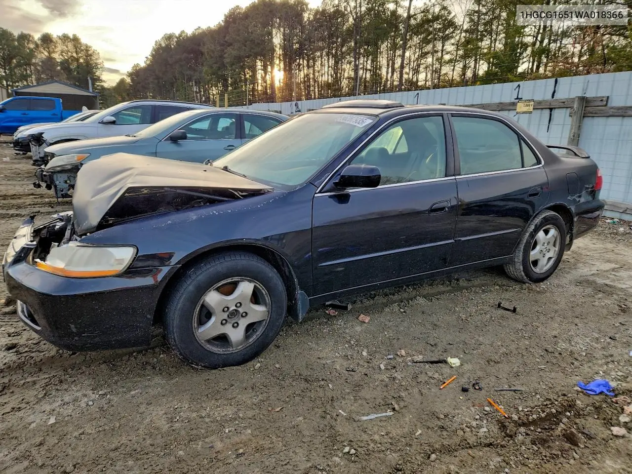 1HGCG1651WA018366 1998 Honda Accord Ex