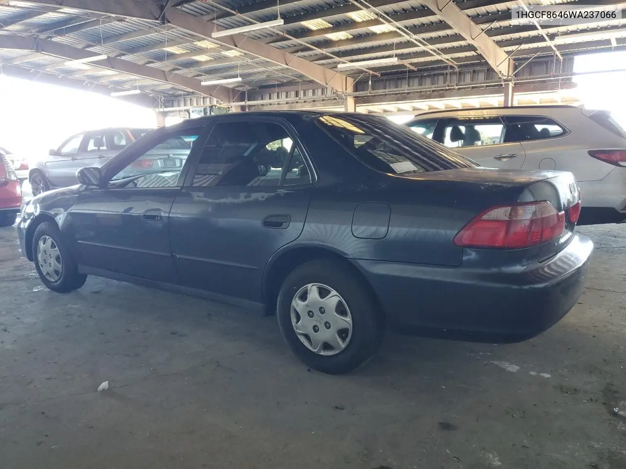 1HGCF8646WA237066 1998 Honda Accord Dx