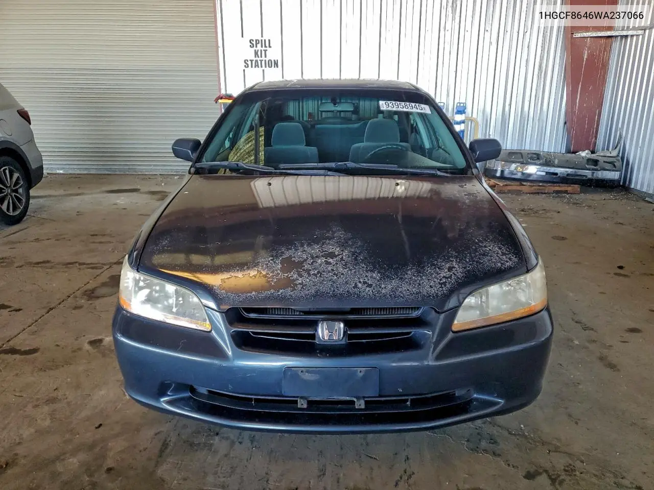 1HGCF8646WA237066 1998 Honda Accord Dx