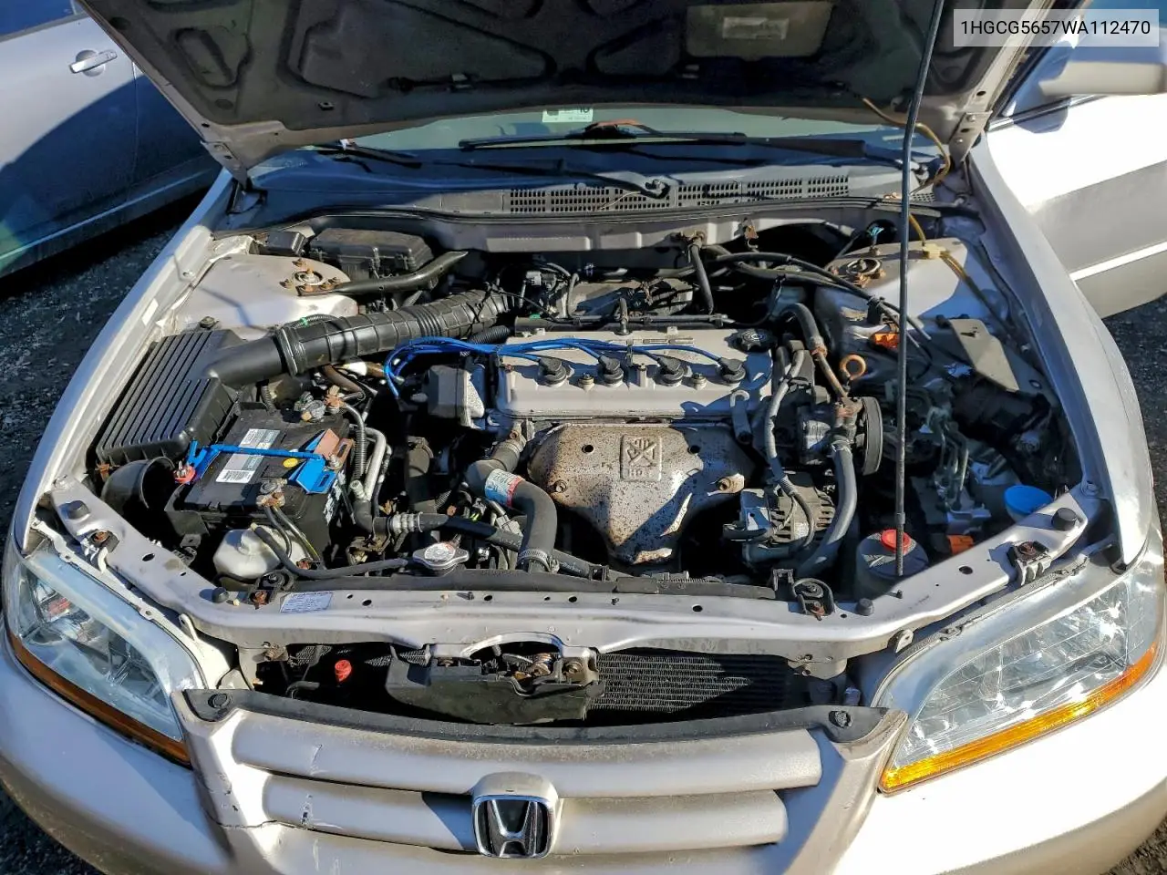 1HGCG5657WA112470 1998 Honda Accord Ex