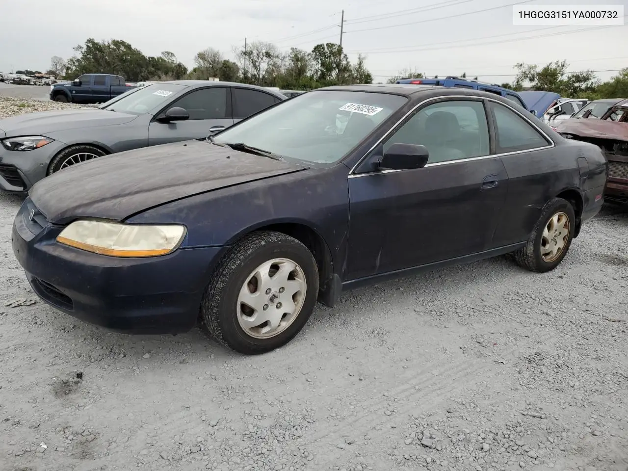 1HGCG3151YA000732 2000 Honda Accord Ex