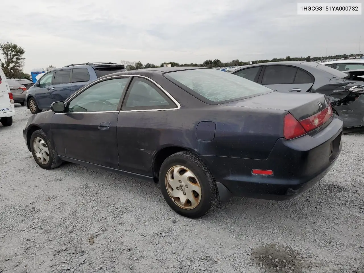 1HGCG3151YA000732 2000 Honda Accord Ex