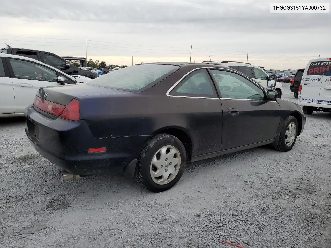 1HGCG3151YA000732 2000 Honda Accord Ex