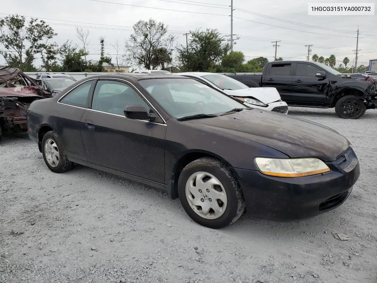 1HGCG3151YA000732 2000 Honda Accord Ex