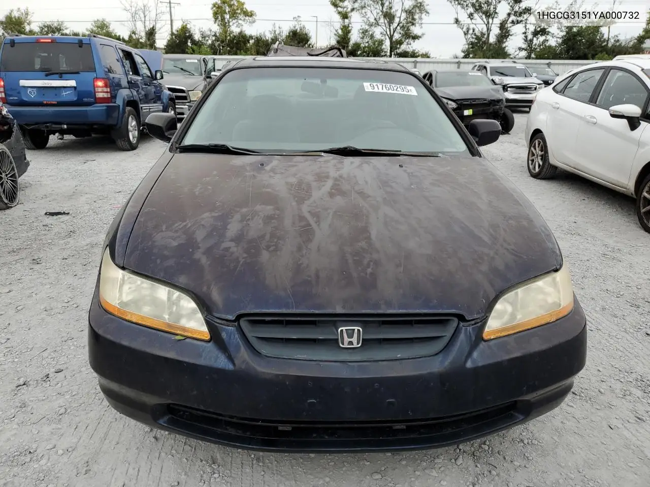 1HGCG3151YA000732 2000 Honda Accord Ex