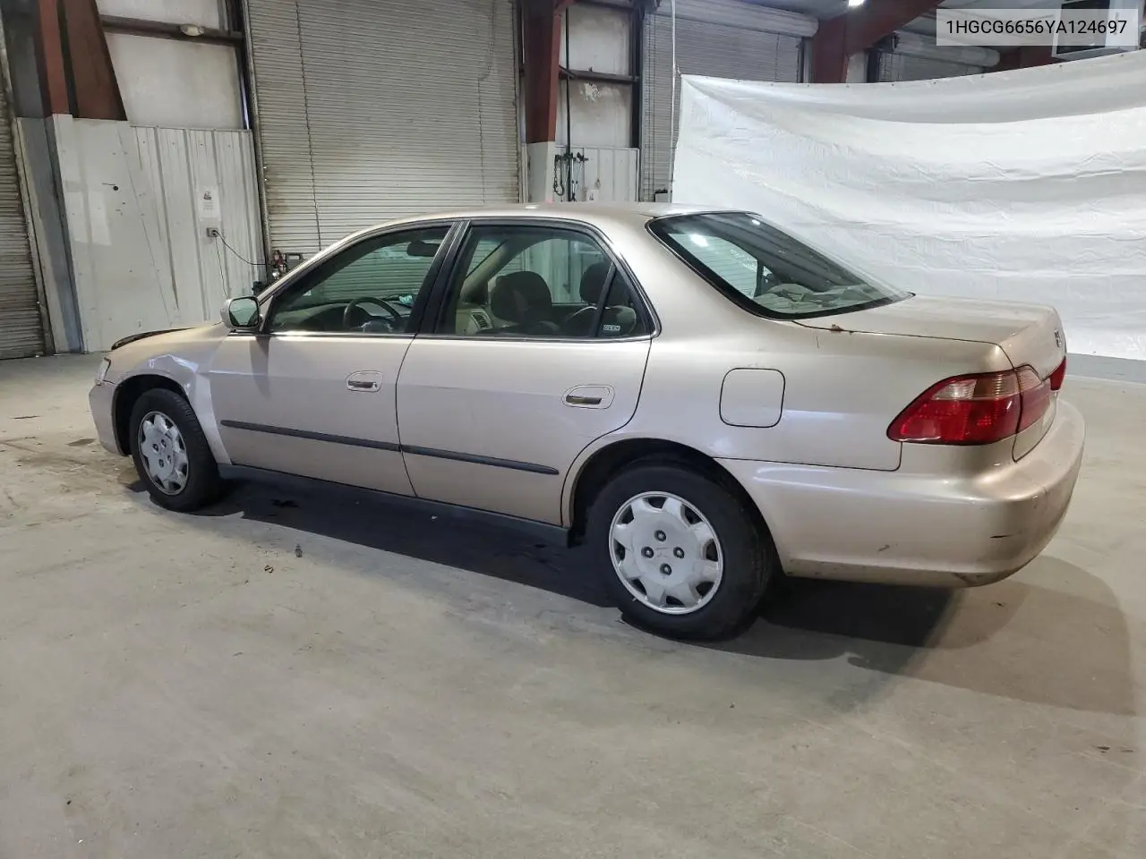 1HGCG6656YA124697 2000 Honda Accord Lx