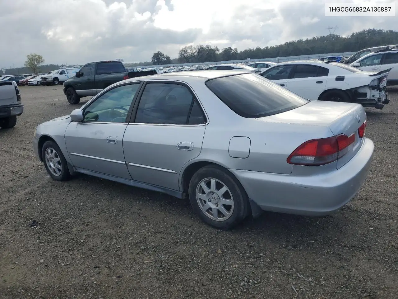 1HGCG66832A136887 2002 Honda Accord Ex
