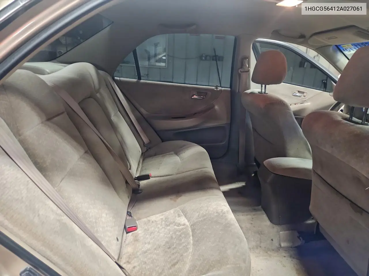 1HGCG56412A027061 2002 Honda Accord Lx