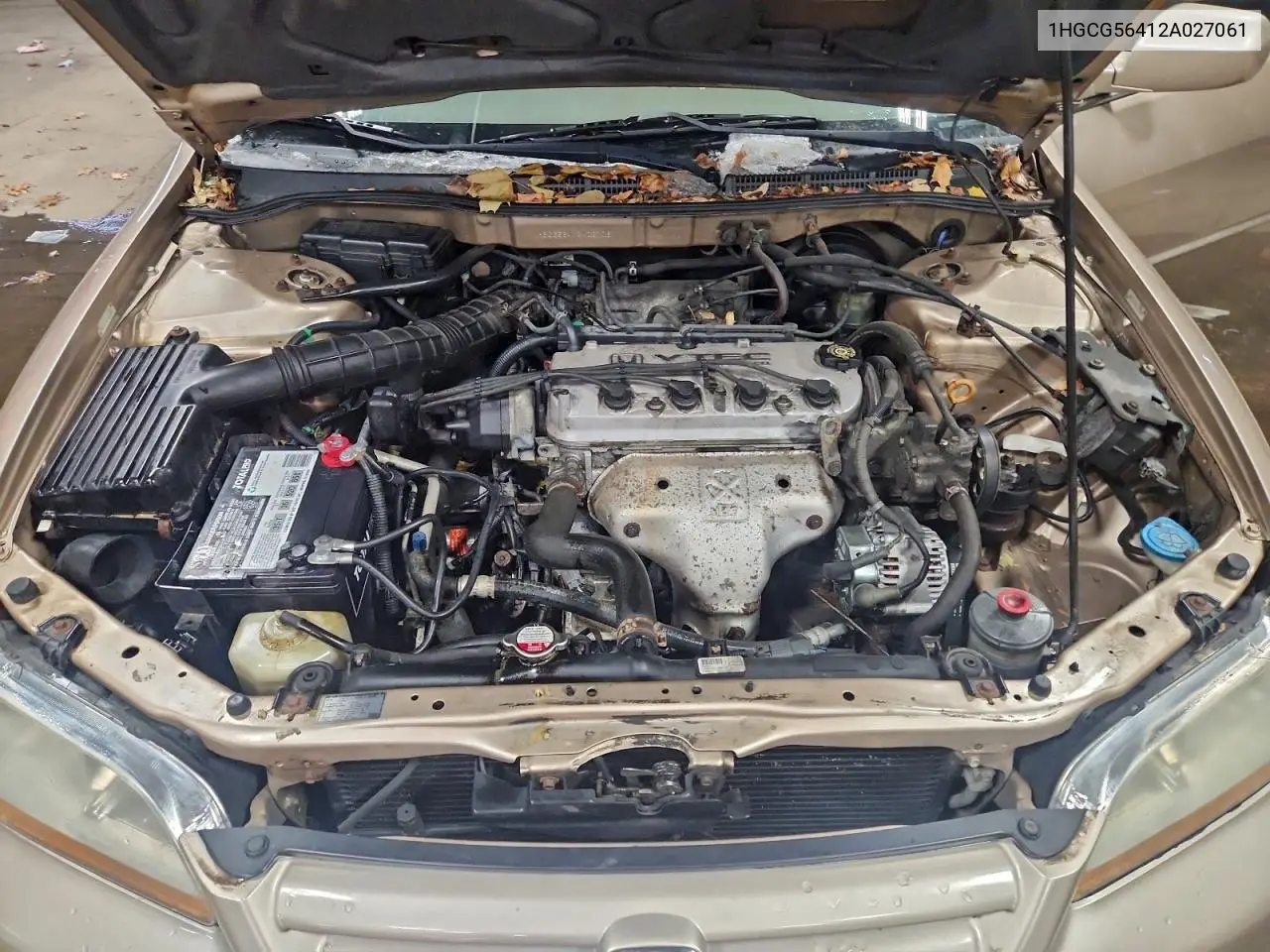 1HGCG56412A027061 2002 Honda Accord Lx