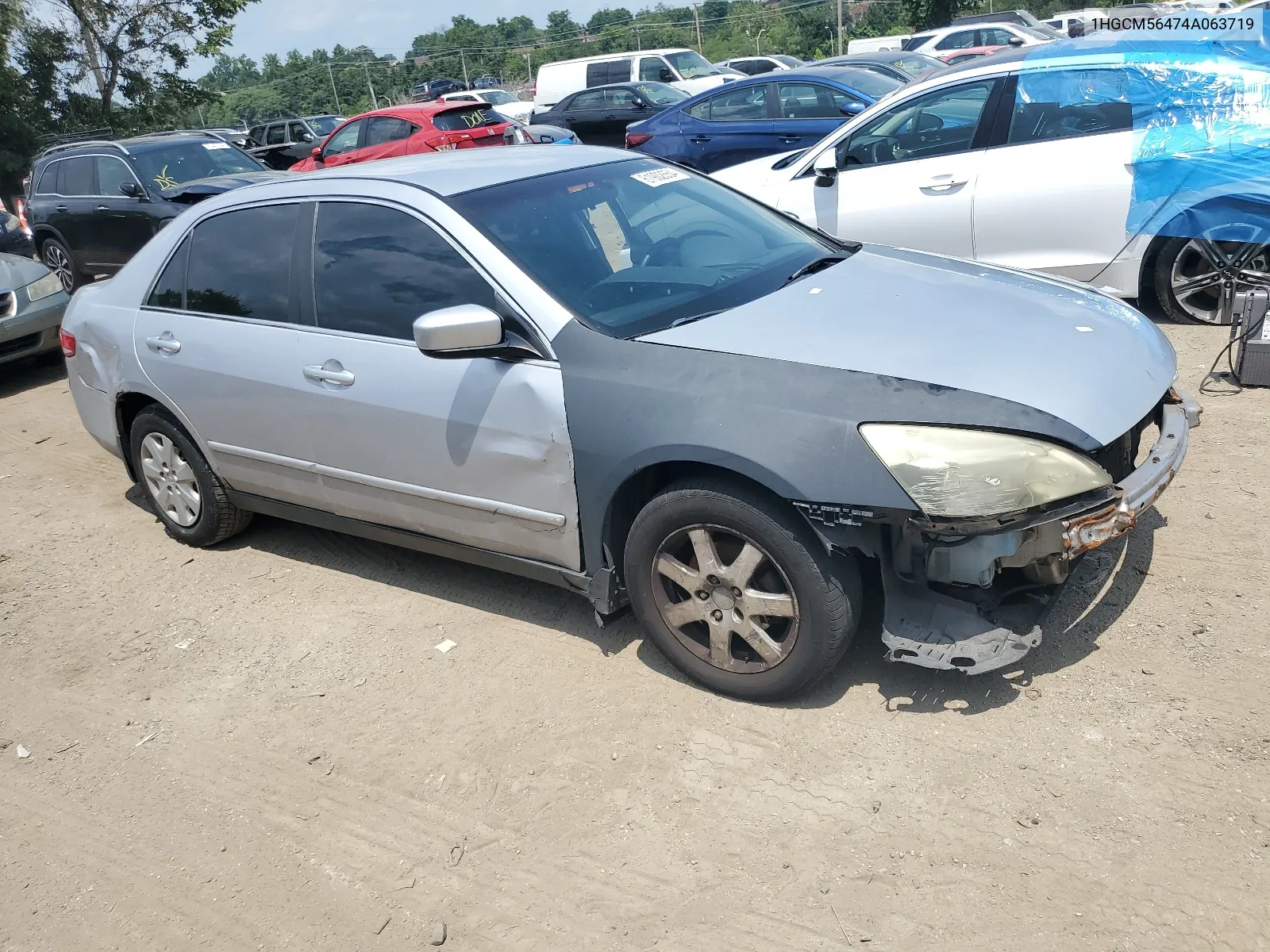 1HGCM56474A063719 2004 Honda Accord Lx